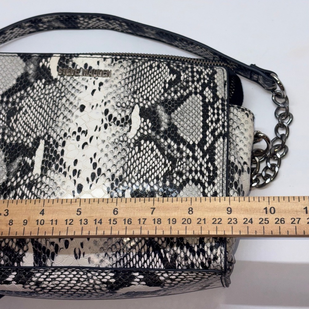 Crossbody Bag Blexi Womens Black White Snakeskin Steve Madden - Picture 9 of 14